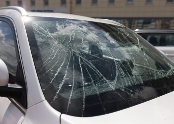 Top 5 Reasons You Shouldn’t Ignore a Windshield Damage in Roseville