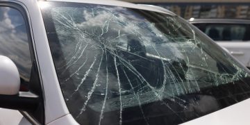 Top 5 Reasons You Shouldn’t Ignore a Windshield Damage in Roseville