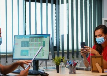 Analyzing the Security Features of WhatsApp Web