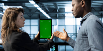 Navi vs Sherpa: How AI-Driven Pricing and Tracking Are Changing the Game